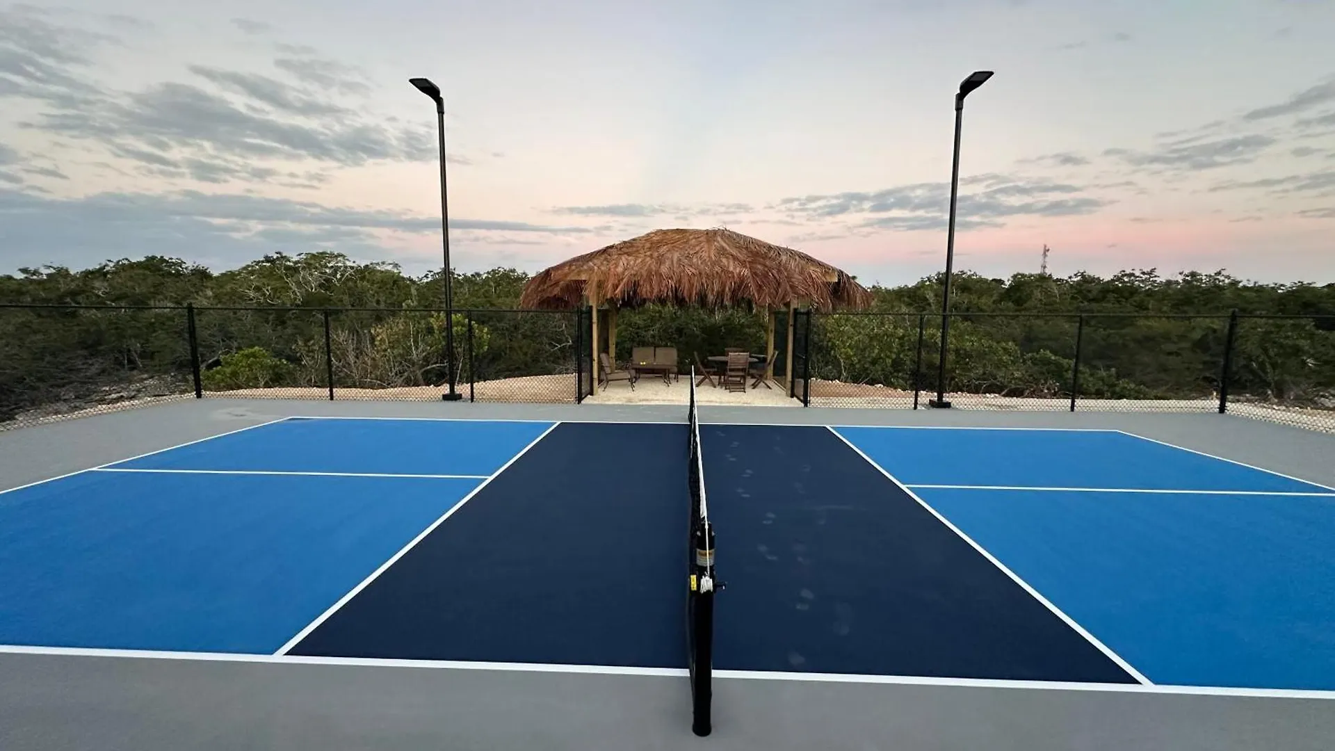 Willa Wyakha Duplex 1 & 2 Long Bay 0*,  Wyspy Turks i Caicos